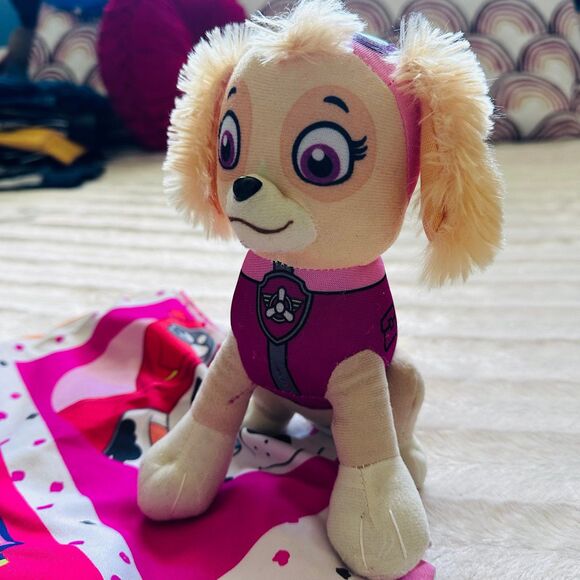 Girls Paw Patrol Pillow Case and Skye Plush - Picture 3 of 5